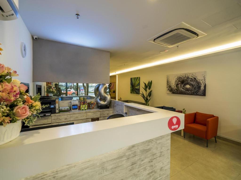 Oyo 264 City Edge Hotel Kuala Lumpur Buitenkant foto